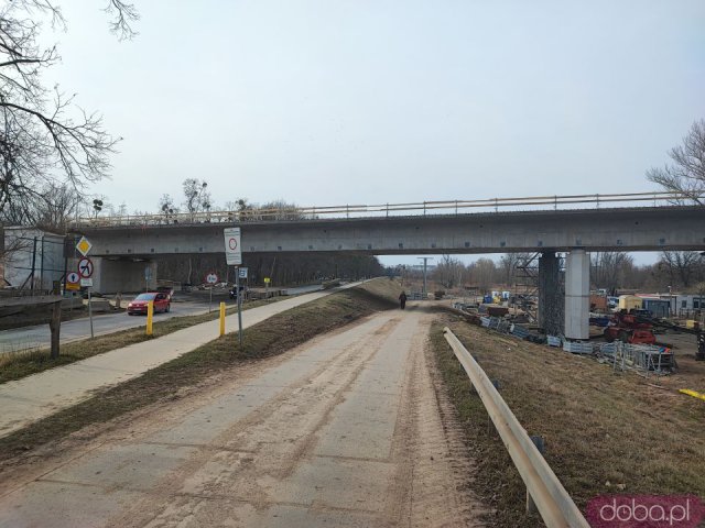 [FOTO] Budowa Alei Wielkiej Wyspy: Powstaje most nad rzeką Oławą