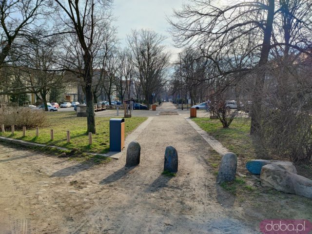 [FOTO] Nowa ścieżka rowerowa na Ołbinie. Już wiosną pojedziemy malowniczą trasą