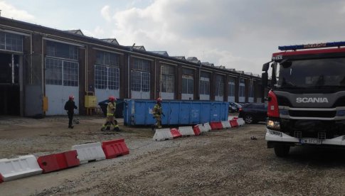[FOTO] Ewakuacja zakładu przy ul. Fabrycznej we Wrocławiu