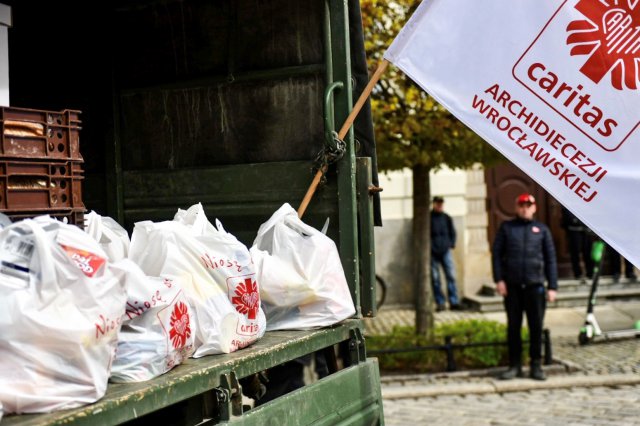 16 DBOT: Pomagamy, żeby te święta były dla nich miłym przeżyciem…