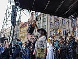 [FOTO] Wielki powrót Gitarowego Rekordu Świata na wrocławski Rynek. Mamy nowy rekord! Zagrało razem 7676 gitarzystów!