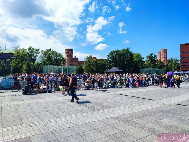 [FOTO] Dzień Dziecka we Wrocławiu: Koncert Sary James, liczne atrakcje, dzieci zapowiadające przystanki