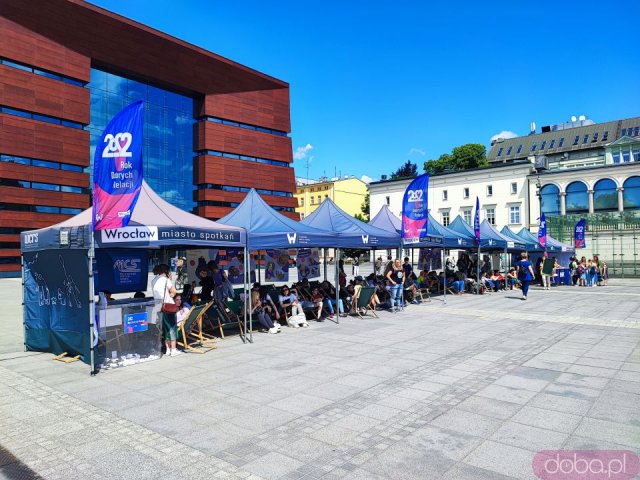 [FOTO] Dzień Dziecka we Wrocławiu: Koncert Sary James, liczne atrakcje, dzieci zapowiadające przystanki