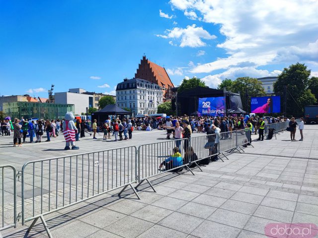 [FOTO] Dzień Dziecka we Wrocławiu: Koncert Sary James, liczne atrakcje, dzieci zapowiadające przystanki