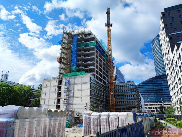 [FOTO] Obok Sky Tower powstaje najnowszy 55-metrowy wieżowiec