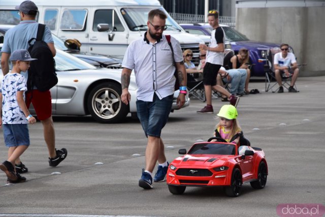 [DUŻO ZDJĘĆ, WIDEO] Zlot amerykańskich samochodów American Cars Mania we Wrocławiu