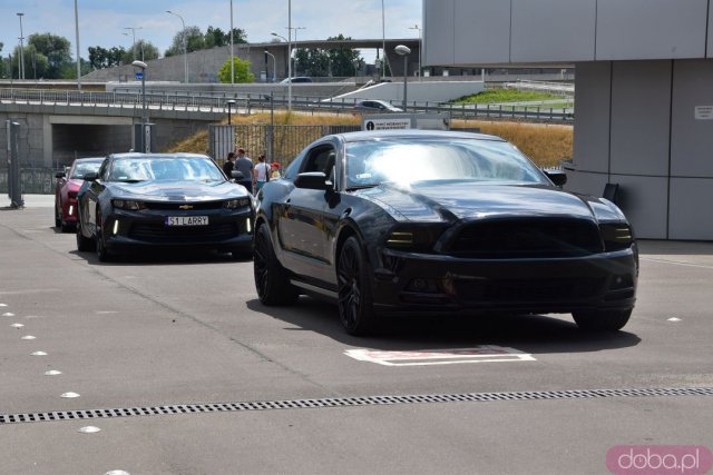 [DUŻO ZDJĘĆ, WIDEO] Zlot amerykańskich samochodów American Cars Mania we Wrocławiu
