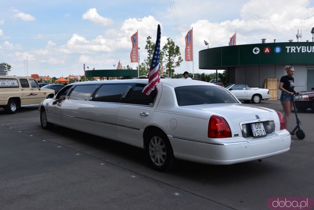 [DUŻO ZDJĘĆ, WIDEO] Zlot amerykańskich samochodów American Cars Mania we Wrocławiu
