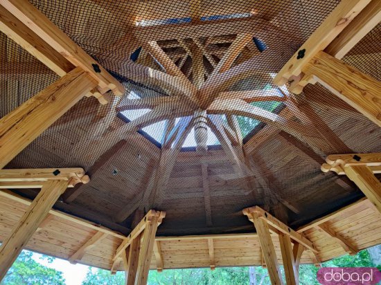 [FOTO] Odbudowano zabytkową altanę w Parku Południowym