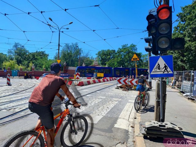 [FOTO] Postępuje remont Mostu Zwierzynieckiego. Funkcjonuje ruch jednokierunkowy