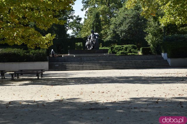 Koniec kalendarzowego lata. Czy we wrocławskich parkach widać pierwsze oznaki jesieni? [FOTO]