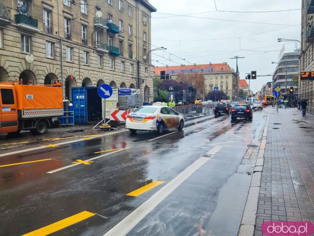 Utrudnienia na ulicy Świdnickiej i placu Kościuszki. Jak wygląda organizacja ruchu? [Foto]