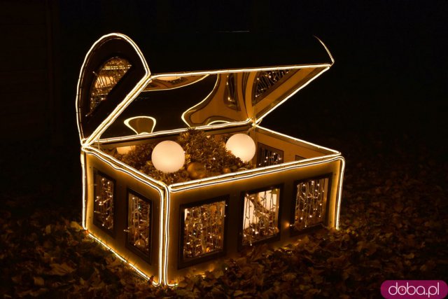 Powraca park iluminacji w Zamku Topacz. Tegoroczna tematyka to Tajemnicze Ogrody [Foto, Wideo, Cennik, Jak dojechać]