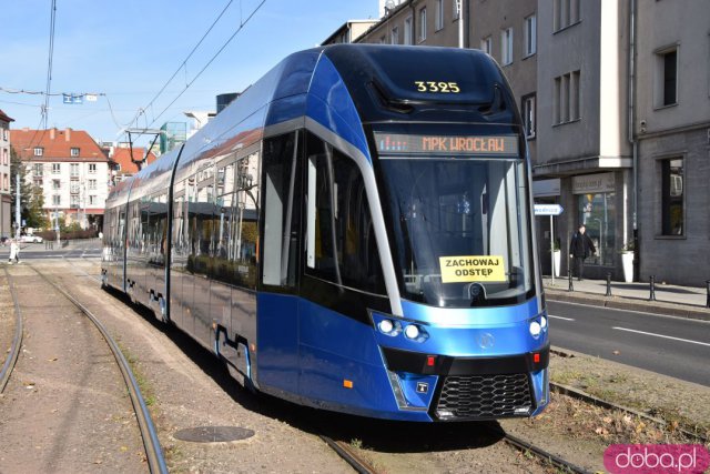 Pan po prostu kłamał. Prezes MPK odniósł się do nieprawdziwych słów wojewody Obremskiego. Zaprezentowano również 25. tramwaj Moderus Gamma [Foto]