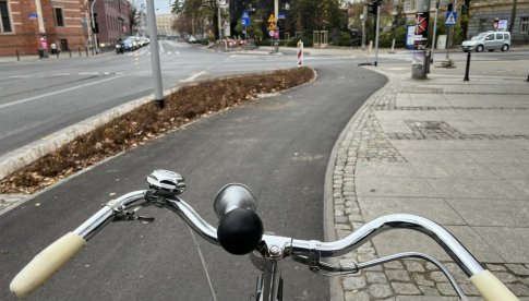 Droga rowerowa przy Sądowej będzie gotowa do końca roku [Foto]