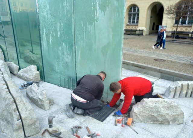 Rozpoczął się remont najpopularniejszej wrocławskiej fontanny [Foto]