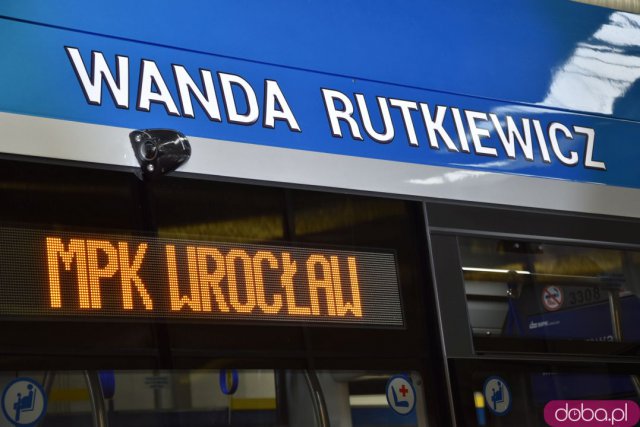 Wybitna polska himalaistka patronką nowego tramwaju. Była pierwszą europejką na Mount Everest, zdobyła kilka ośmiotysięczników [Foto, Wideo]