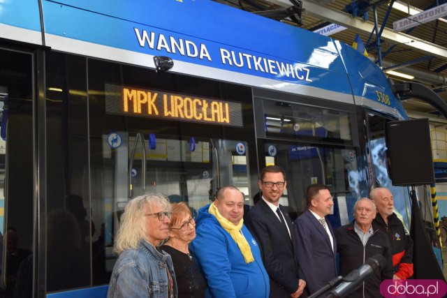 Wybitna polska himalaistka patronką nowego tramwaju. Była pierwszą europejką na Mount Everest, zdobyła kilka ośmiotysięczników [Foto, Wideo]