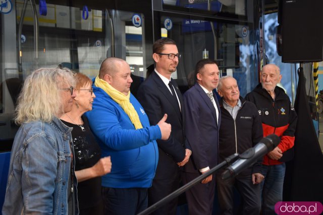 Wybitna polska himalaistka patronką nowego tramwaju. Była pierwszą europejką na Mount Everest, zdobyła kilka ośmiotysięczników [Foto, Wideo]