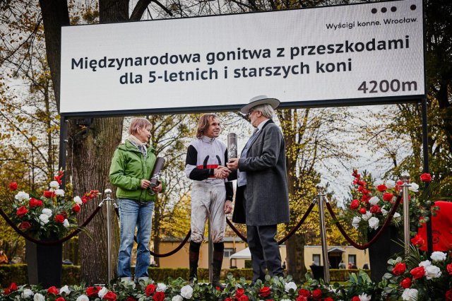Nagroda Zamknięcia Sezonu dla zwycięzcy Wielkiej Wrocławskiej [Foto]