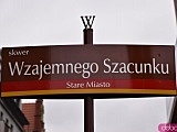 Uroczyście otwarto skwer Wzajemnego Szacunku. Gdzie się znajduje i dlaczego wybrano to miejsce? [Foto]
