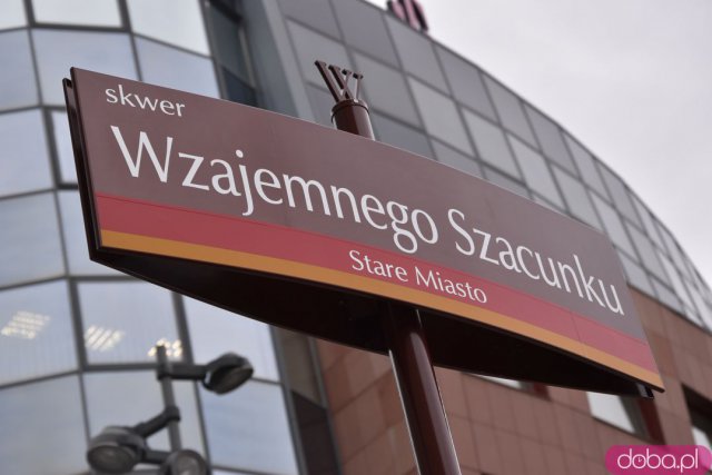 Uroczyście otwarto skwer Wzajemnego Szacunku. Gdzie się znajduje i dlaczego wybrano to miejsce? [Foto]