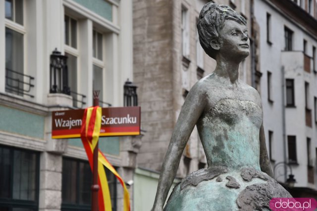 Uroczyście otwarto skwer Wzajemnego Szacunku. Gdzie się znajduje i dlaczego wybrano to miejsce? [Foto]