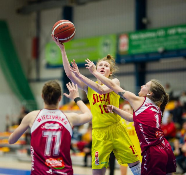 Ślęza bez problemów pokonuje Basket 25 Bydgoszcz
