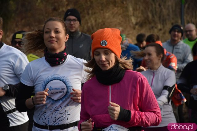 Ponad 500 osób na starcie Sylwestrowego Biegu! Wrocławska Dycha i Piątka za nami [DUŻO ZDJĘĆ]