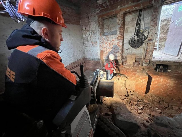 Czy pod ziemią zostaną znalezione kolejne skarby? Trwa odkopywanie pomieszczenia pod Bastionem Sakwowym [Foto]