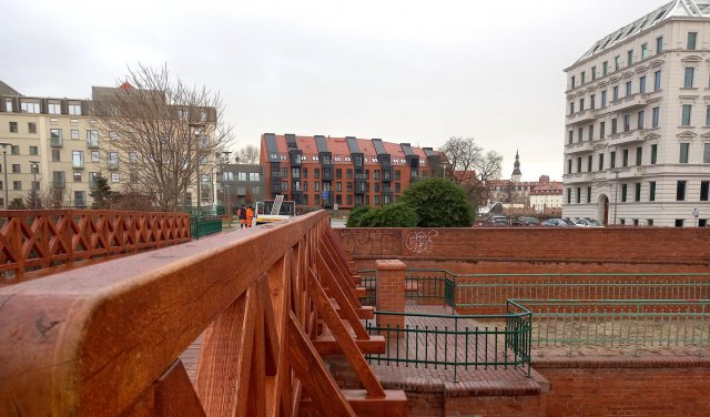 Remont Mostu świętej Klary zakończony. Można już przejść z Wyspy Słodowej na Bielarską [Foto, Szczegóły]