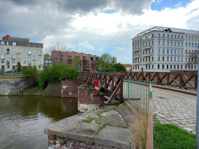 Remont Mostu świętej Klary zakończony. Można już przejść z Wyspy Słodowej na Bielarską [Foto, Szczegóły]