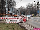 Trwa budowa peronów wiedeńskich na przystanku Bzowa - Centrum Zajezdnia [Foto]