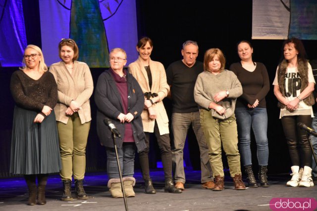 Dzieci z placówek edukacyjnych i zastępczych zaprezentowały swoje zdolności artystyczne. Aniołkowe Granie za nami [Foto]
