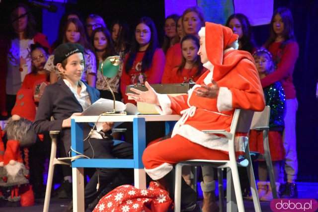Dzieci z placówek edukacyjnych i zastępczych zaprezentowały swoje zdolności artystyczne. Aniołkowe Granie za nami [Foto]