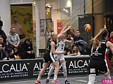 Turniej koszykówki w samym sercu galerii handlowej [Foto]