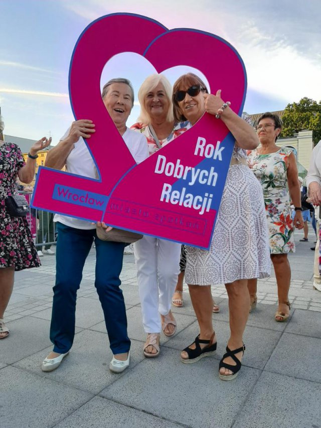 Wrocław już od 12 miesięcy dba o życzliwość, bliskość i dobre relacje [Szczegóły, Foto]