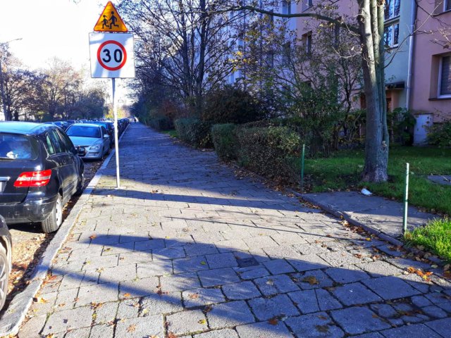 Wyremontowano chodnik na ulicy Jemiołowej [Foto]