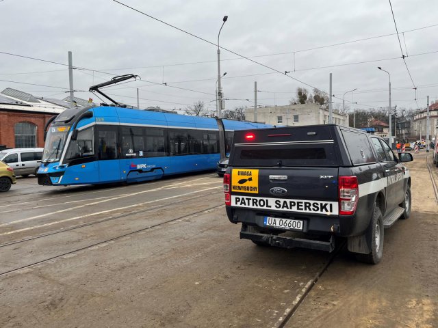 Niewybuch z czasów II wojny światowej znaleziony na Zajezdni Borek. Ewakuowano obiekt [Foto]