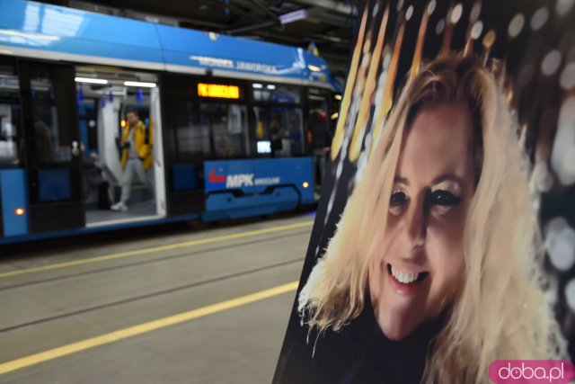 Monika Jaworska patronem kolejnego wrocławskiego tramwaju. Przywołano ciepłe wspomnienia podczas wzruszającej uroczystości [Foto, Wideo]