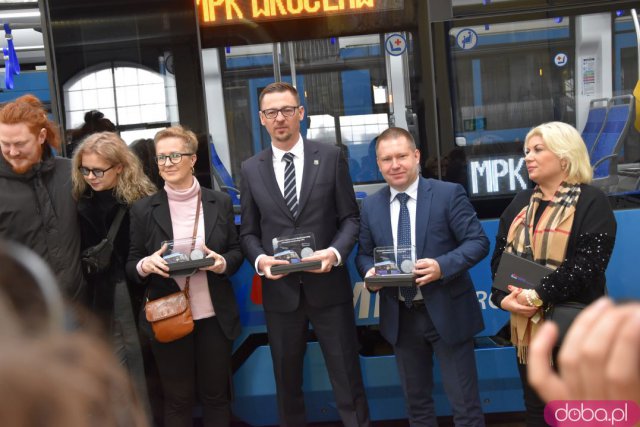 Monika Jaworska patronem kolejnego wrocławskiego tramwaju. Przywołano ciepłe wspomnienia podczas wzruszającej uroczystości [Foto, Wideo]