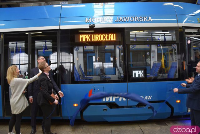 Monika Jaworska patronem kolejnego wrocławskiego tramwaju. Przywołano ciepłe wspomnienia podczas wzruszającej uroczystości [Foto, Wideo]