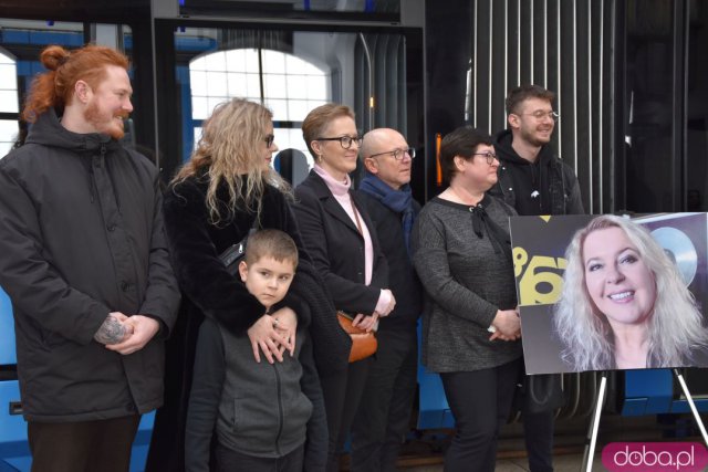 Monika Jaworska patronem kolejnego wrocławskiego tramwaju. Przywołano ciepłe wspomnienia podczas wzruszającej uroczystości [Foto, Wideo]
