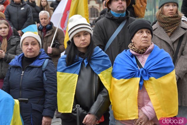 Zobacz, jak Wrocław obchodził rocznicę wybuchu wojny w Ukrainie [Foto, Wideo]