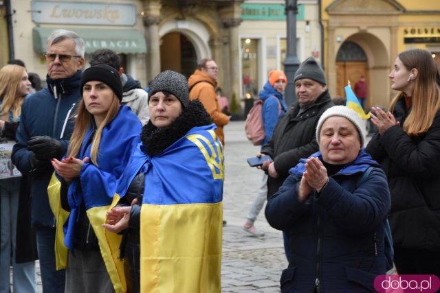 Zobacz, jak Wrocław obchodził rocznicę wybuchu wojny w Ukrainie [Foto, Wideo]