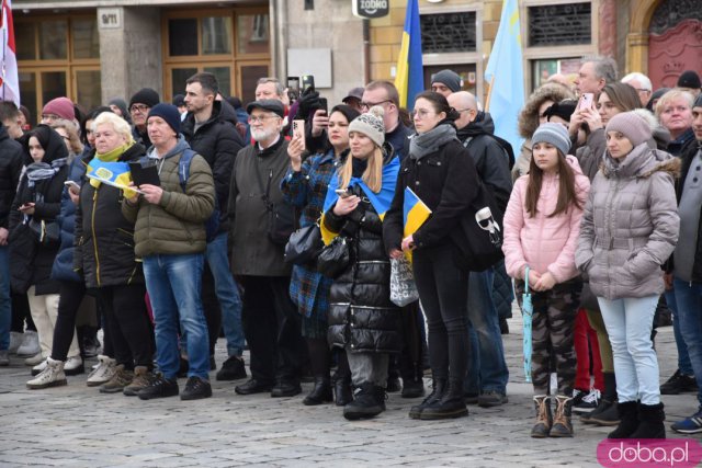 Zobacz, jak Wrocław obchodził rocznicę wybuchu wojny w Ukrainie [Foto, Wideo]