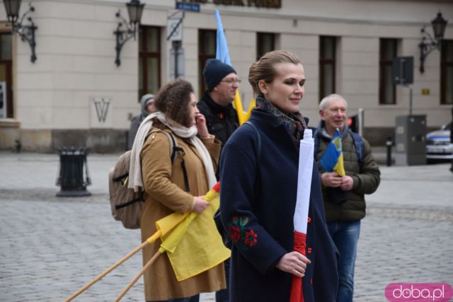 Zobacz, jak Wrocław obchodził rocznicę wybuchu wojny w Ukrainie [Foto, Wideo]