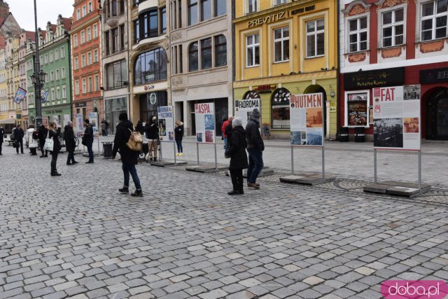 Wyprodukowano we Wrocławiu: Nowa wystawa plenerowa na wrocławskim Rynku już dostępna [Foto, Wideo]