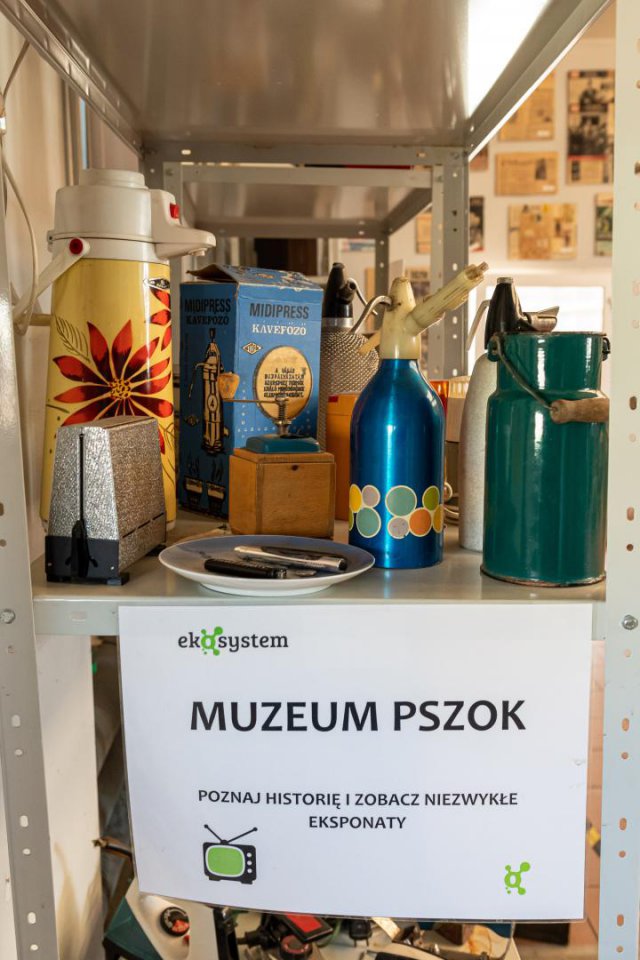 Od pianina z Breslau, przez stare aparaty, pralkę Franię i Trybunę Ludu: Muzeum Ekosystemu daje drugie życie odpadom
