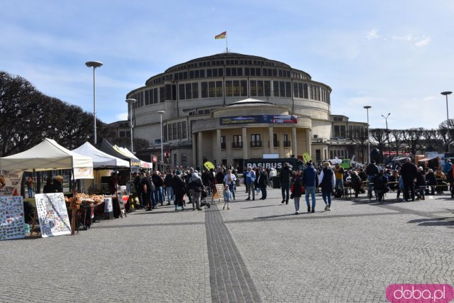 Dzieje się pod Halą Stulecia! Piękne motocykle, jedzenie z foodtrucków i wiele innych atrakcji [Foto]